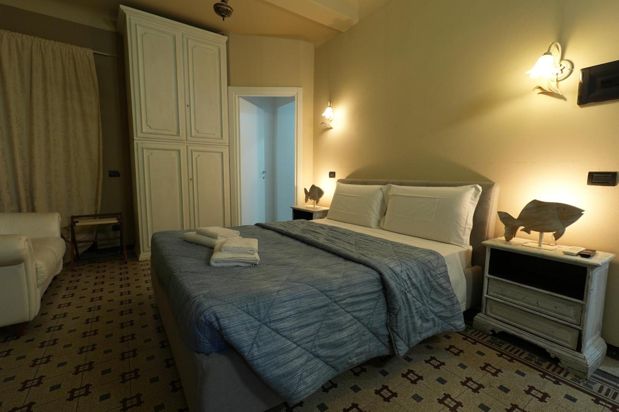 White Lerici Hotell Exteriör bild