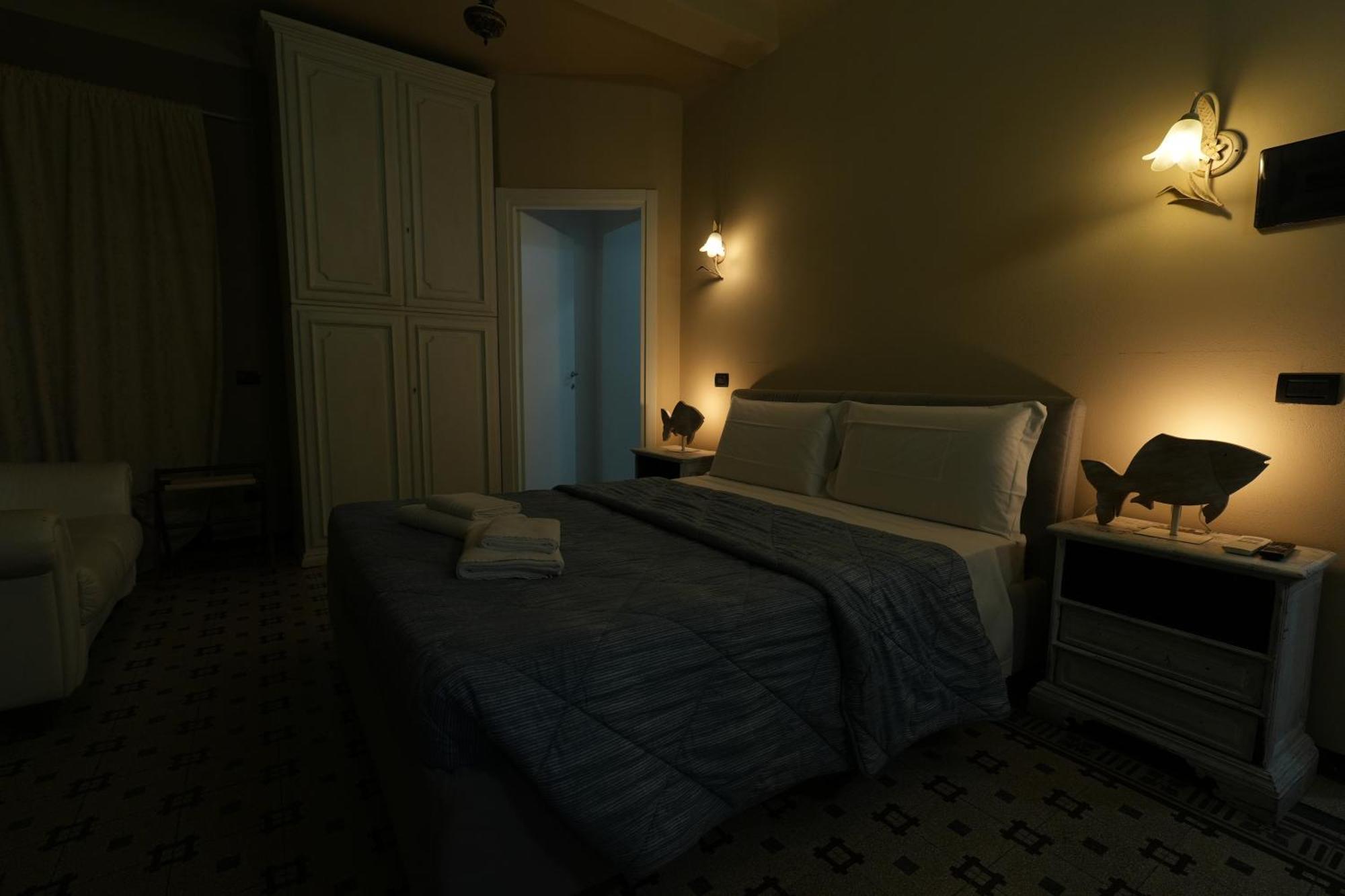 White Lerici Hotell Exteriör bild